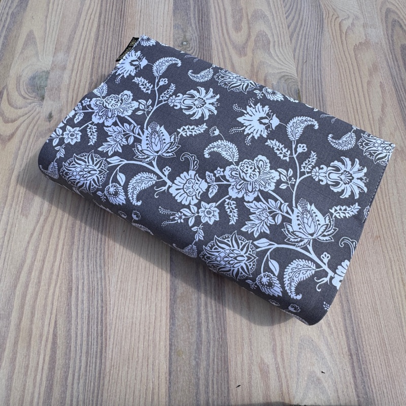 Obal na knih Květy na šedé, UNI-M1653